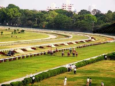 গড়াপেটার অভিযোগে রেসের মাঠে ধুন্ধুমার