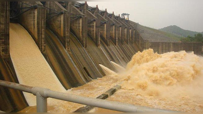 দুয়ারে প্লাবন, সঙ্কটে অন্তত ১৫ লক্ষ মানুষ