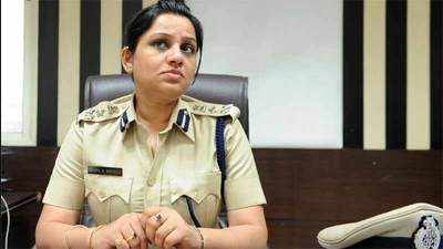 DIG D Roopa gets legal notice on Sasikala expose 