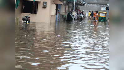 अहमदाबाद में लगातार बारिश से मुहाल जनजीवन, 24 घंटे में 170 मिलीमीटर