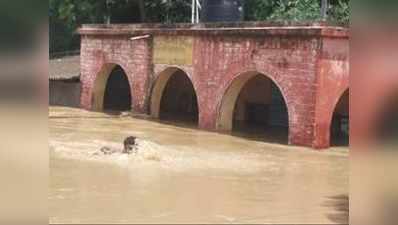 हुगली में बाढ़ से कई गांव बहे