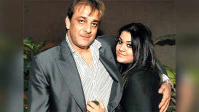 Sanjay Dutt to release Bhoomi trailer on daughter Trishalas birthday 