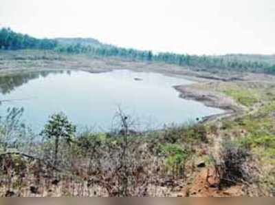 ಕ್ಷೀಣಿಸುತ್ತಿರುವ ಕೆರೆಗಳ ಆಳ, ಅಗಲ