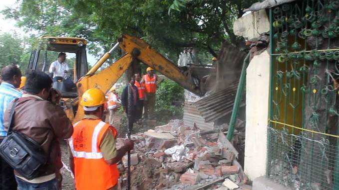 Demolition drive: Shiv Sena to file review petition 