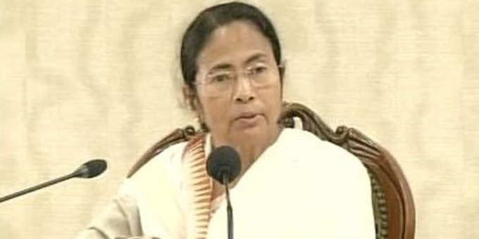 पश्चिम बंगाल की मुख्यमंत्री ममता बनर्जी ने वेंकैया नायडू को उपराष्ट्रपति बनने पर बधाई दी।