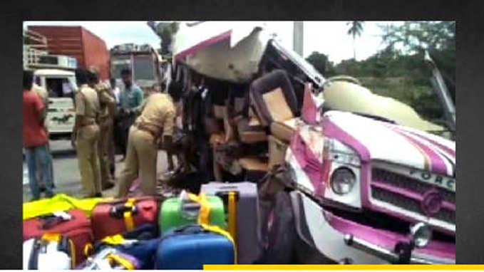 4 Spaniards among 5 killed in mini bus-trolley collision 