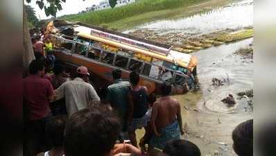 তেহট্টে খাদে পড়ল যাত্রীবোঝাই বাস, মৃত ৮