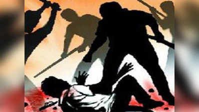 रिक्शा चालकों ने डंडों से पीट-पीटकर की युवक की हत्या