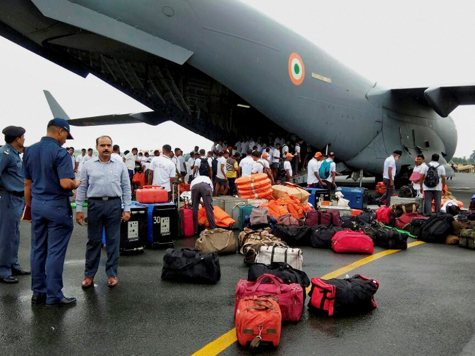 NDRF की टीमें पहुंचीं