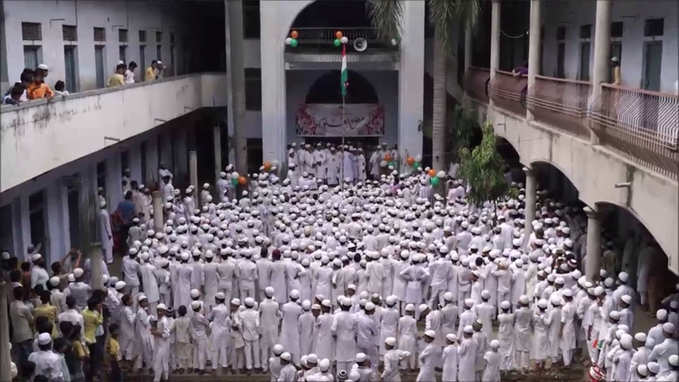 Madrasas in Varanasi celebrate I-Day by hoisting national flag, singing national anthem 