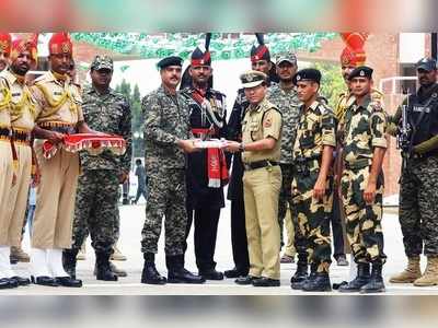 স্বাধীনতা দিবসে এ বারও বন্ধ থাকেনি ওয়াঘার মিষ্টি বিনিময়, বলছে পাকিস্তান