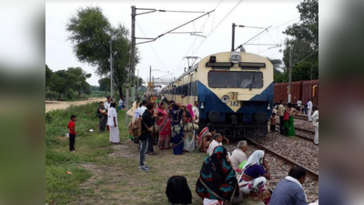 চাকায় গোলযোগ! UP-তে বড় দুর্ঘটনা এড়াল আরেকটি ট্রেন