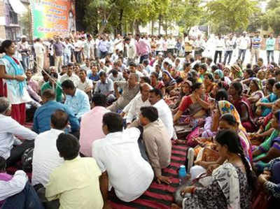 सरकार का फॉर्म्युला शिक्षामित्रों को नामंजूर