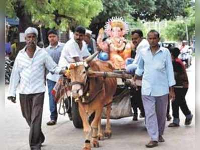 ಏಕ್‌ ದೋ ತೀನ್‌ ಚಾರ್‌ಧಿ ಗಣಪತಿ ಕೀ ಜೈಜೈಕಾರ್‌