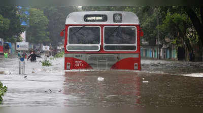 লাগাতার ভারী বৃষ্টিতে মুম্বইয়ে মৃত ১৫, আহত ১২