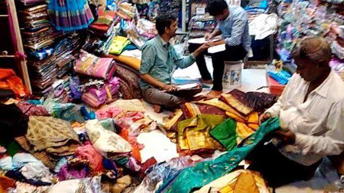 Mumbai: Day after deluge, shopkeepers take stock of losses 