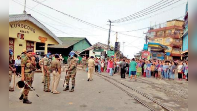 পাহাড়ে বনধ জারি, হতাশ বিনয় সমালোচনার মুখে