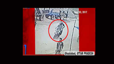 BJP worker shot dead in Ghaziabad, killers caught on CCTV 