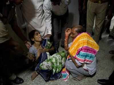 गोरखपुर कांड: अगस्त में 325 मरे, फिर भी BRD अस्पताल थपथपा रहा अपनी पीठ