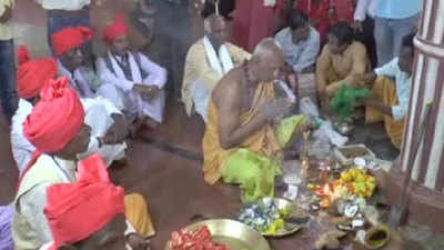 World famous Dussehras Deri Garai celebrated with great fervor in Bastar 