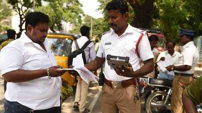 Tamil Nadu makes it mandatory for motorists to carry original driving licenses 