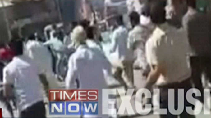 J&K: Violence erupts in Anantnag, cop thrashed by unruly mob 