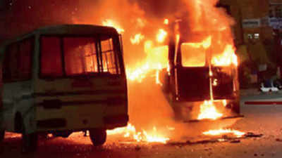 Locals clash with police in Jaipur, curfew imposed 