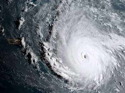 इरमा तूफान के डर से 56 लाख लोगों से खाली करने को कहा गया फ्लोरिडा