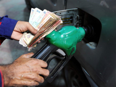 चुपचाप लग रही चपत, 3 महीने में पेट्रोल हुआ 6 रुपये महंगा