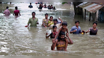 রাজ্যের বন্যাদুর্গতদের সাহায্যে কলকাতার সাংবাদিকরা