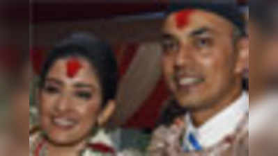 नेपाली बिजनेसमैन सम्राट दाहाल से शादी की मनीषा ने