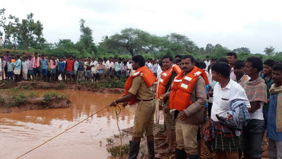 ವರುಣನ ರೌದ್ರಾವತಾರ: ಹಳ್ಳದಲ್ಲಿ ಕೊಚ್ಚಿಹೋದ ತಾಯಿ-ಮಗಳು