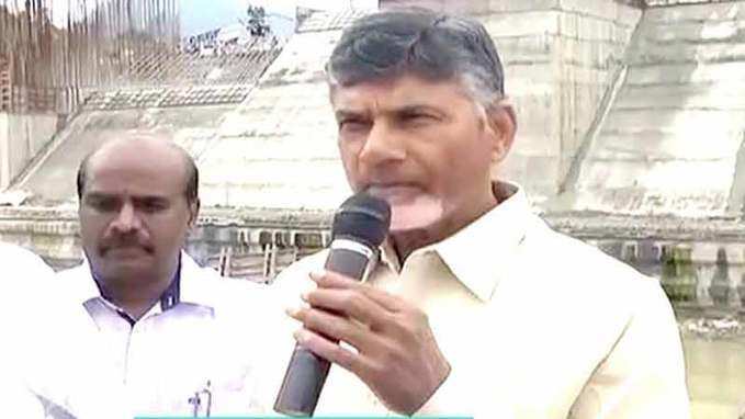 2018లోగా పోలవరం పూర్తి చేయాలి: బాబు ఆదేశం 