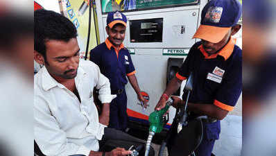 कमाई की चिंता: पेट्रोल-डीजल को जीएसटी के अंदर अभी नहीं लाएंगे राज्य और केंद्र