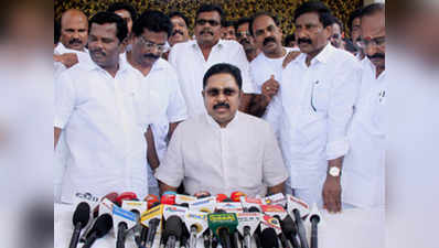 तमिलनाडु: विधानसभा में फ्लोर टेस्ट पर HC की रोक बरकरार
