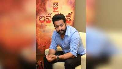 హీరోలను కామెంట్ చేస్తే అభిమాని కాలేడు- ఎన్టీఆర్ ఇంటర్వ్యూ