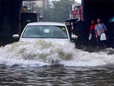 मुंबईत पावसाचा जोर; नालासोपारात चौघे वाहून गेले