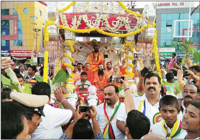 ಕಡೂರಲ್ಲಿ ದಸರಾ ದರ್ಬಾರ್‌