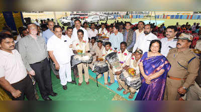 ಮಾವುತ, ಕಾವಾಡಿಗಳಿಗೆ ಸಮವಸ್ತ್ರ ಕಿಟ್ ವಿತರಣೆ