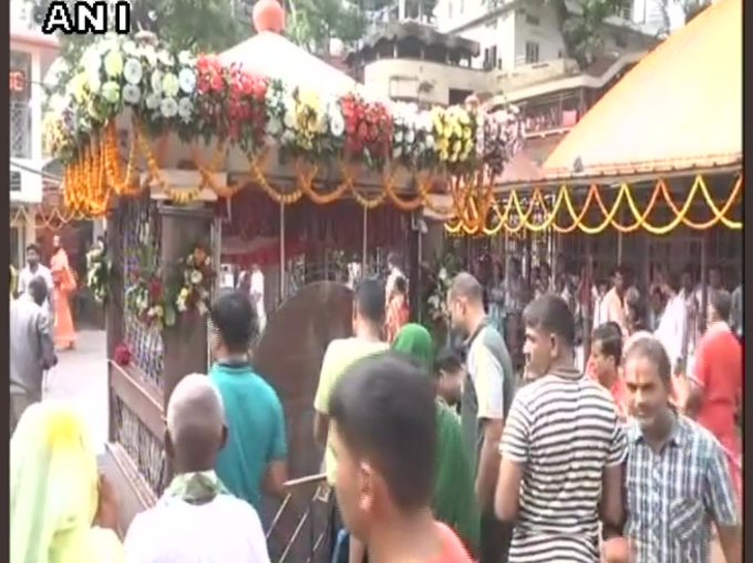 कामाख्या देवी मंदिर में उमड़े श्रद्धालु