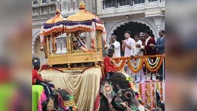 ವಿಜೃಂಭಣೆಯ ಜಂಬೂ ಸವಾರಿ: ದಸರೆಗೆ ತೆರೆ