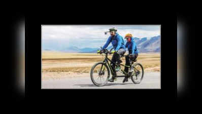 15 साल की मनस्वी ने अंधेपन को हरा साइकल पर फतह किया हिमालय