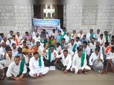 ಅಕ್ರಮ ಕಲ್ಲುಗಣಿಗಾರಿಕೆ ಸ್ಥಗಿತಕ್ಕೆ ಆಗ್ರಹ