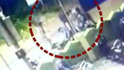 Caught on cam: Two stabbed by unidentified goons in Mangaluru 