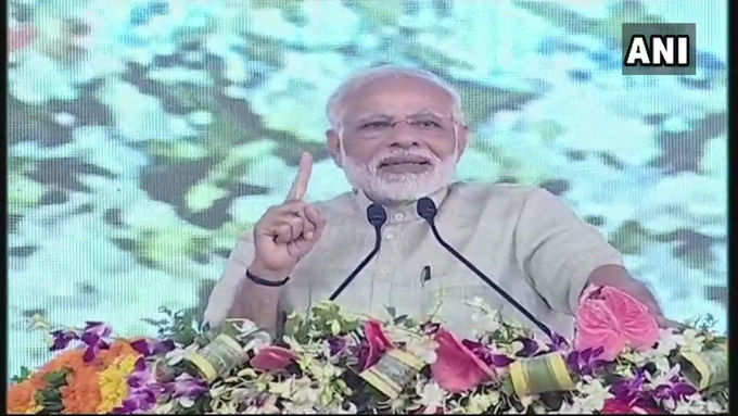 देश में 14 प्रतिशत हवाई यात्रियों की संख्या में वृद्धि हुई हैः पीएम मोदी