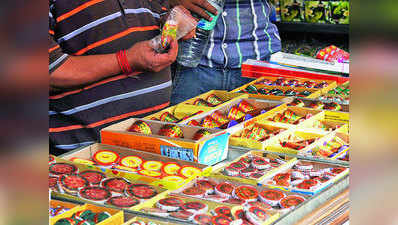 दिल्ली-एनसीआर में पटाखों की बिक्री पर रोक की कारोबारियों ने निकाली काट