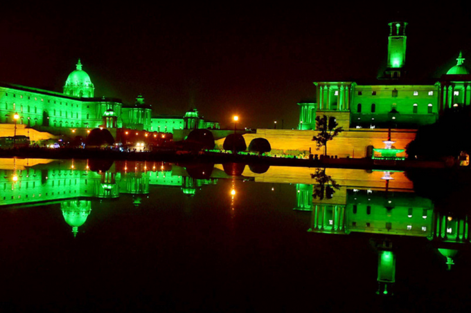 নতুন আলোর কারসাজি রাইসিনা হিলসে