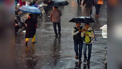 मुंबई में दिवाली की शॉपिंग पर बारिश ने लगाया ब्रेक