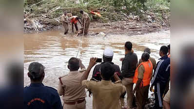 बेंगलुरु में रेकॉर्डतोड़ बारिश, अब तक 16 लोगों की मौत