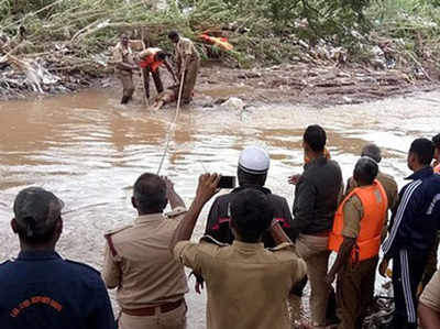 बेंगलुरु में रेकॉर्डतोड़ बारिश, अब तक 16 लोगों की मौत